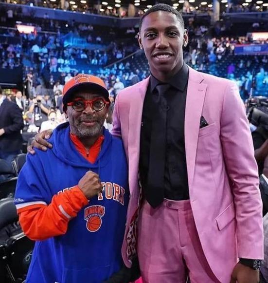 还有谁！哈登致命节奏顶着两人飞扑飙中招牌3+1！